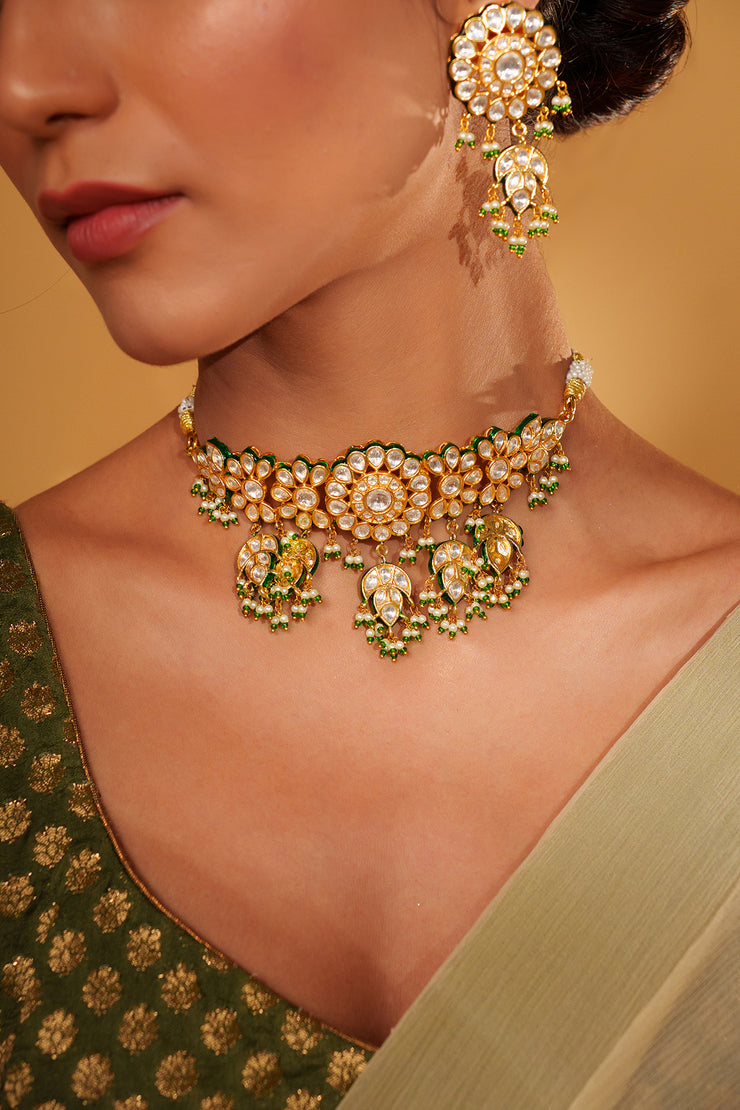 Avnissa Kundan Choker Set